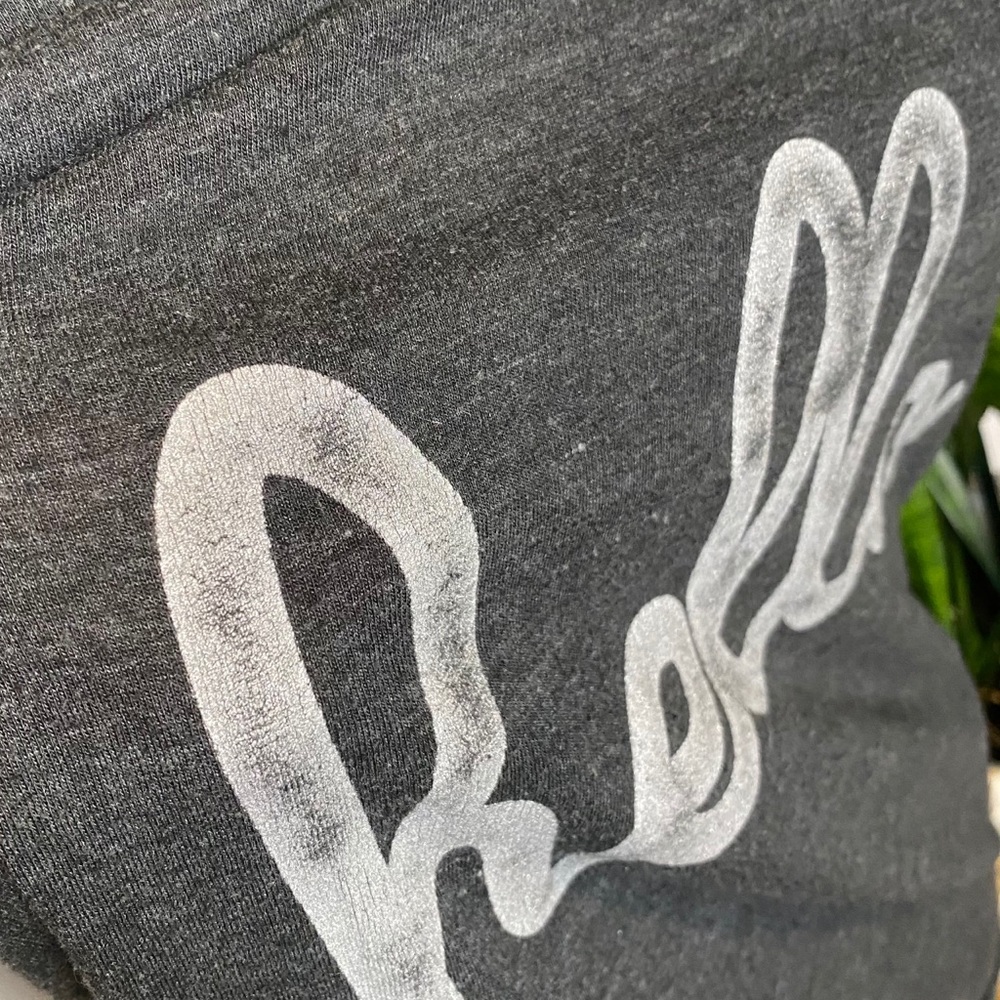 Hello | Cute Graphic Tank Top w/ "Hello" Cursive - Picture 5 of 6